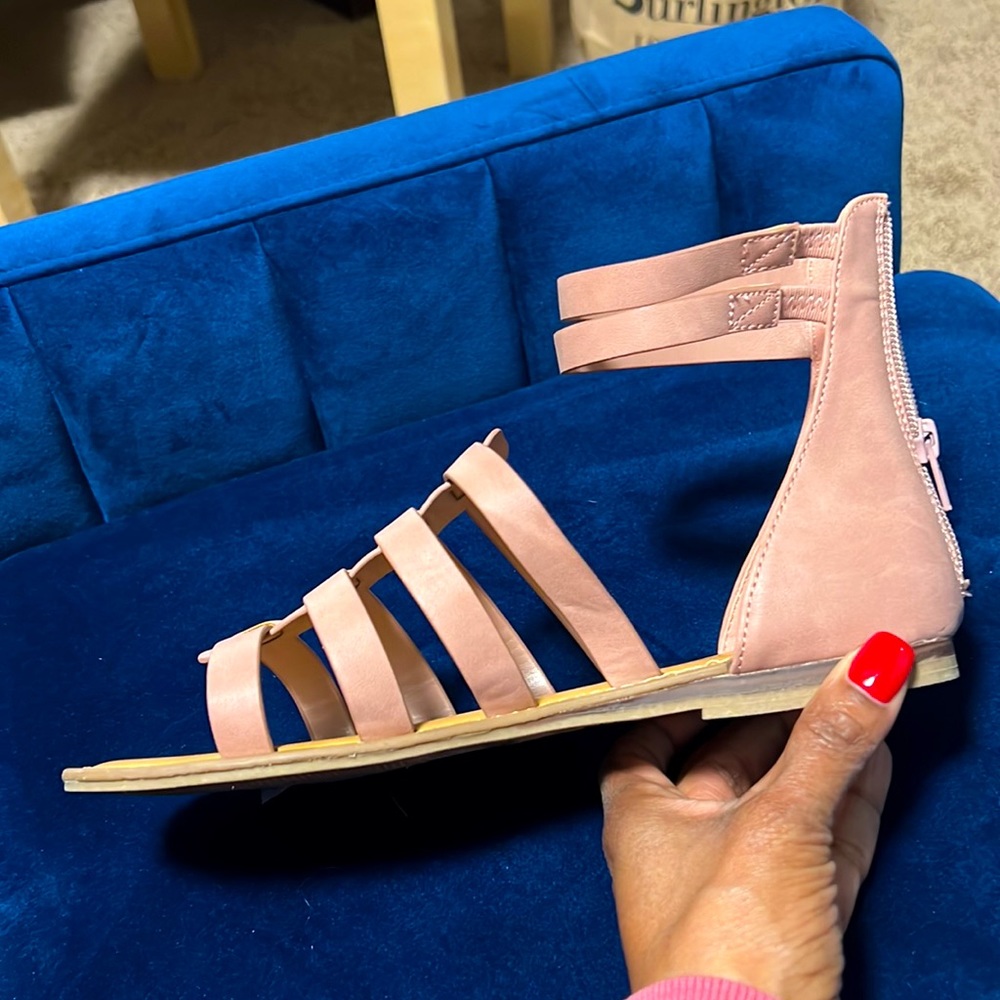 Blush American Eagle Sandals - Picture 2 of 8